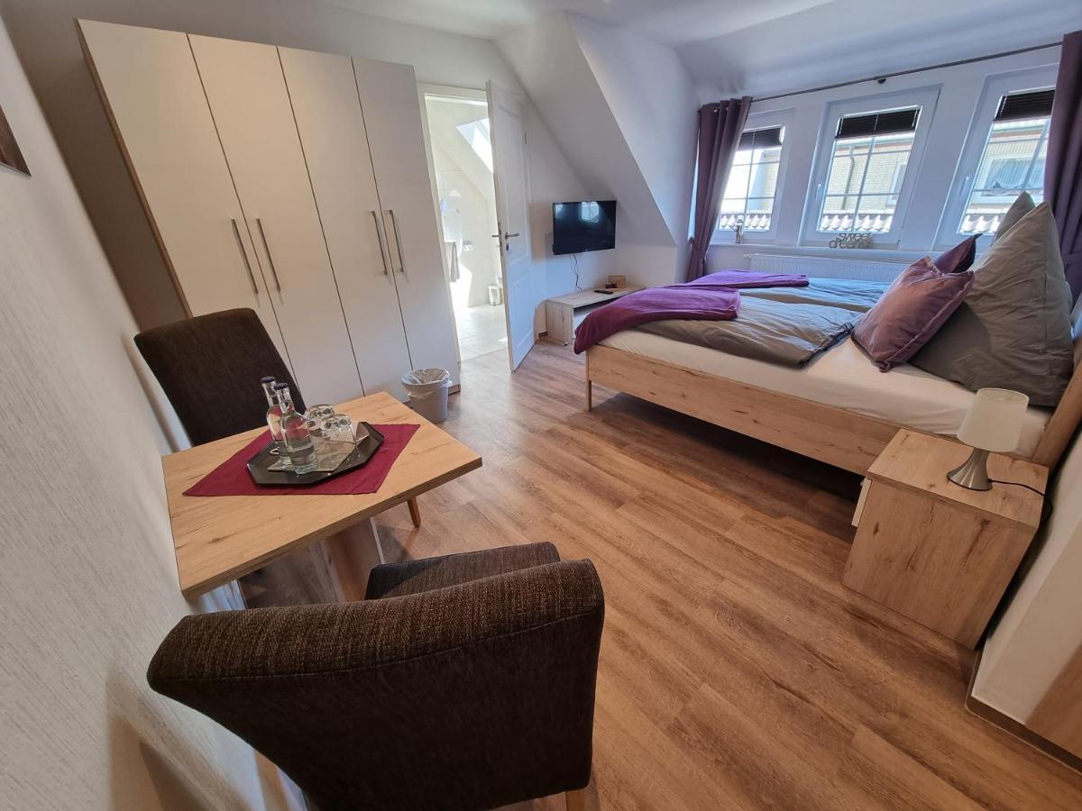 Landhotel Hof Barrl Schneverdingen Ruang foto