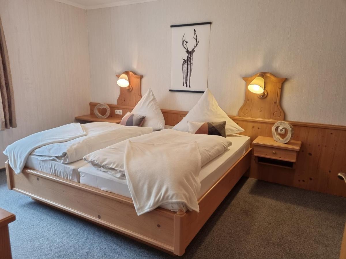 Landhotel Hof Barrl Schneverdingen Ruang foto